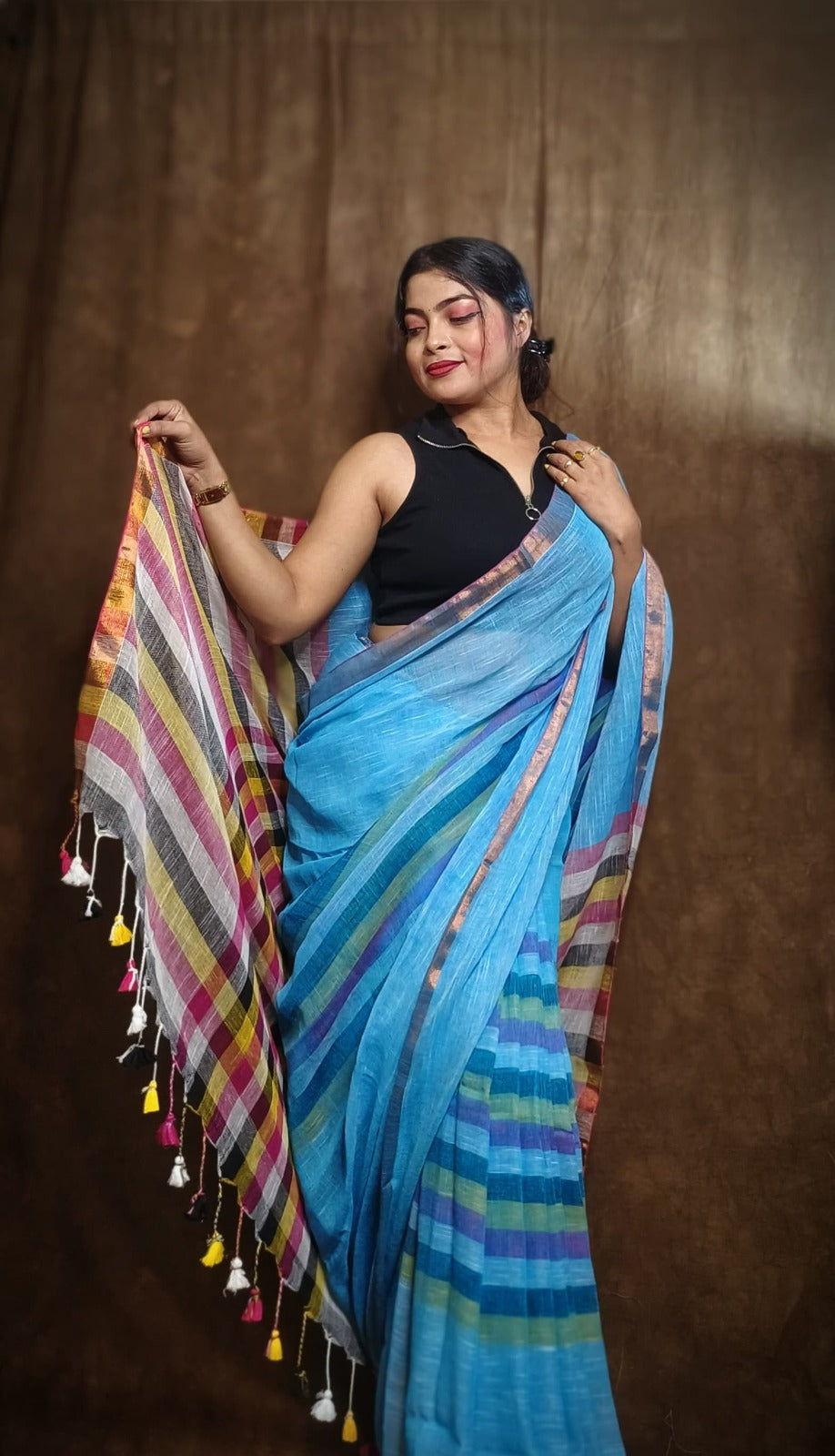 Handloom Linen Checks Saree with Indigo Blue